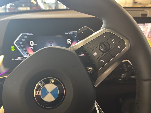 BMW X1 xDrive20d color Azul. Año 2025. 120KW(163CV). Diésel. En concesionario Enekuri Motor de Vizcaya