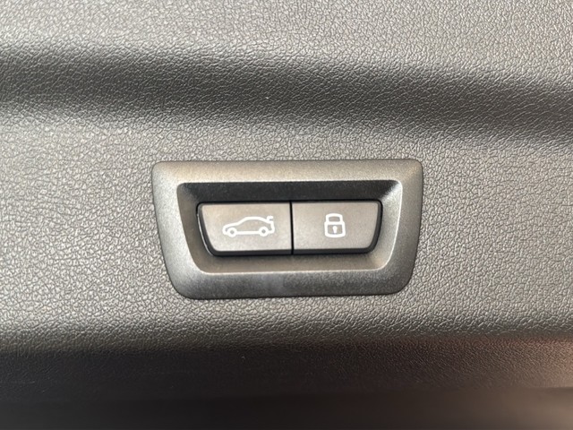 BMW X1 xDrive20d color Azul. Año 2025. 120KW(163CV). Diésel. En concesionario Enekuri Motor de Vizcaya