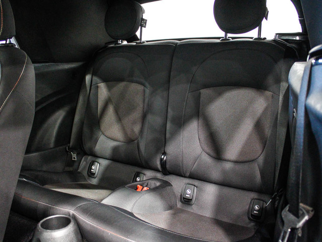 fotoG 8 del MINI MINI Cooper Cabrio 100 kW (136 CV) 136cv Gasolina del 2023 en Barcelona