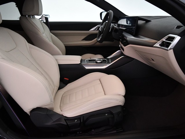 BMW Serie 4 420i Coupe color Negro. Año 2025. 135KW(184CV). Gasolina. En concesionario BYmyCAR Madrid - Algete de Madrid