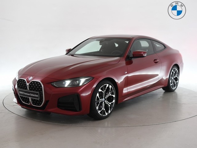 BMW Serie 4 420i Coupe color Rojo. Año 2025. 135KW(184CV). Gasolina. En concesionario BYmyCAR Madrid - Algete de Madrid