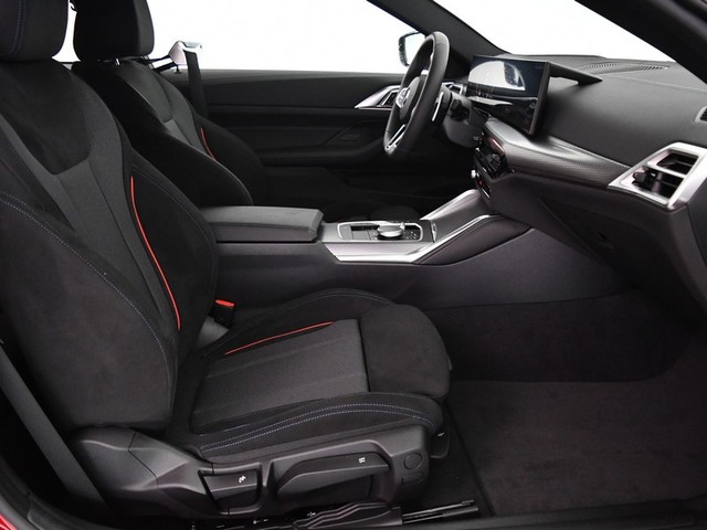 BMW Serie 4 420i Coupe color Rojo. Año 2025. 135KW(184CV). Gasolina. En concesionario BYmyCAR Madrid - Algete de Madrid