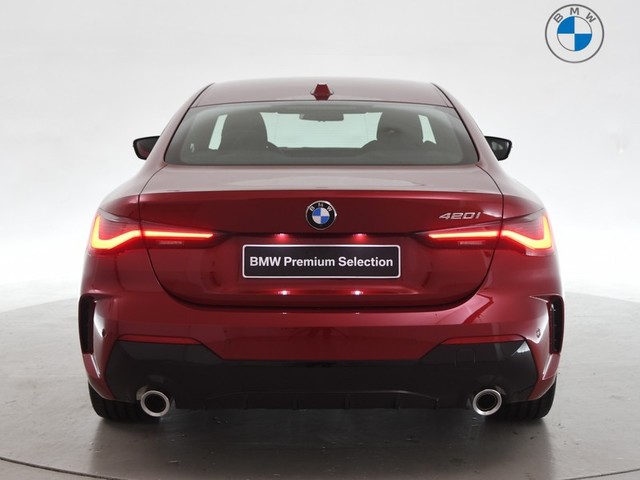 BMW Serie 4 420i Coupe color Rojo. Año 2025. 135KW(184CV). Gasolina. En concesionario BYmyCAR Madrid - Algete de Madrid