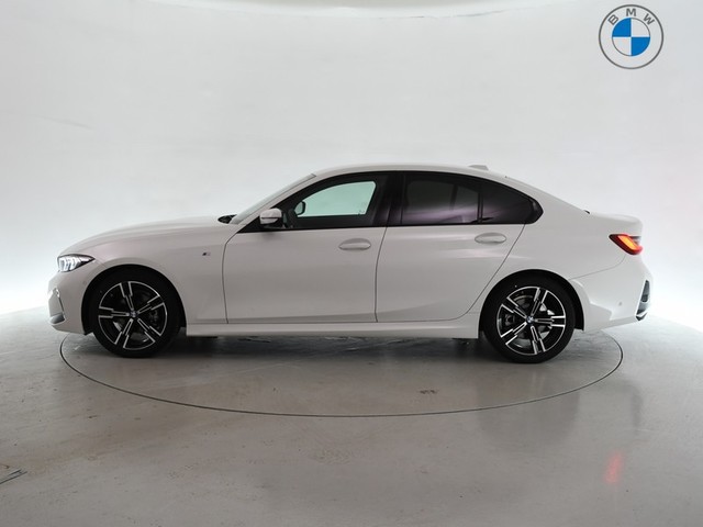 BMW Serie 3 318d color Blanco. Año 2025. 110KW(150CV). Diésel. En concesionario BYmyCAR Madrid - Algete de Madrid