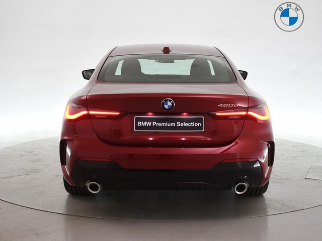 BMW Serie 4 420d Coupe color Rojo. Año 2025. 140KW(190CV). Diésel. En concesionario BYmyCAR Madrid - Algete de Madrid