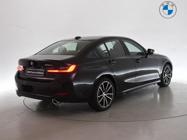 BMW Serie 3 330e color Negro. Año 2025. 215KW(292CV). Híbrido Electro/Gasolina. En concesionario BYmyCAR Madrid - Algete de Madrid