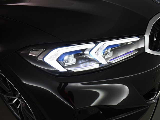 BMW Serie 3 330e color Negro. Año 2025. 215KW(292CV). Híbrido Electro/Gasolina. En concesionario BYmyCAR Madrid - Algete de Madrid