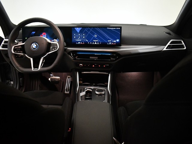 BMW Serie 3 330e Touring color Gris. Año 2025. 215KW(292CV). Híbrido Electro/Gasolina. En concesionario BYmyCAR Madrid - Algete de Madrid