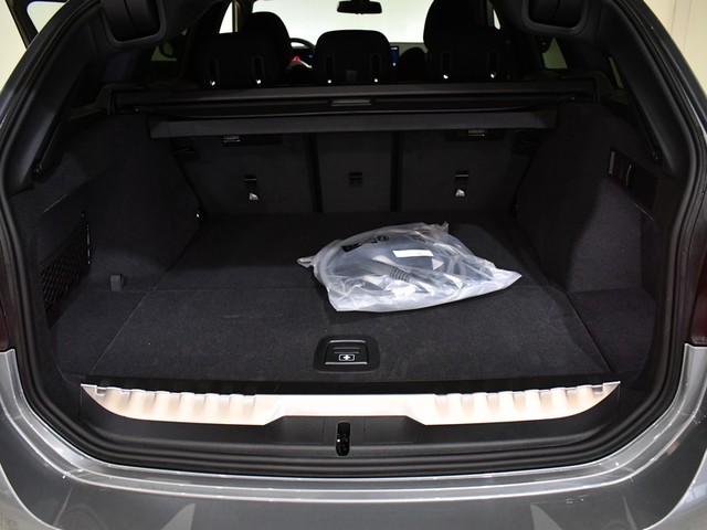 BMW Serie 3 330e Touring color Gris. Año 2025. 215KW(292CV). Híbrido Electro/Gasolina. En concesionario BYmyCAR Madrid - Algete de Madrid