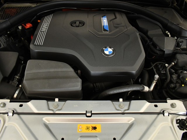 BMW Serie 3 330e Touring color Gris. Año 2025. 215KW(292CV). Híbrido Electro/Gasolina. En concesionario BYmyCAR Madrid - Algete de Madrid