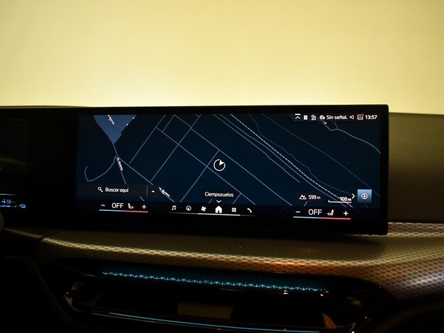 BMW Serie 3 330e Touring color Gris. Año 2025. 215KW(292CV). Híbrido Electro/Gasolina. En concesionario BYmyCAR Madrid - Algete de Madrid