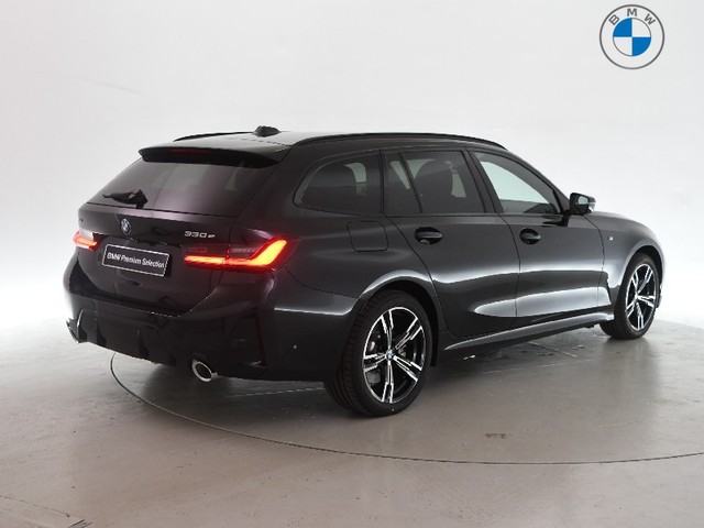 BMW Serie 3 330e Touring color Negro. Año 2025. 215KW(292CV). Híbrido Electro/Gasolina. En concesionario BYmyCAR Madrid - Algete de Madrid
