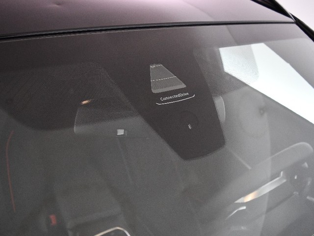 BMW Serie 3 330e Touring color Negro. Año 2025. 215KW(292CV). Híbrido Electro/Gasolina. En concesionario BYmyCAR Madrid - Algete de Madrid