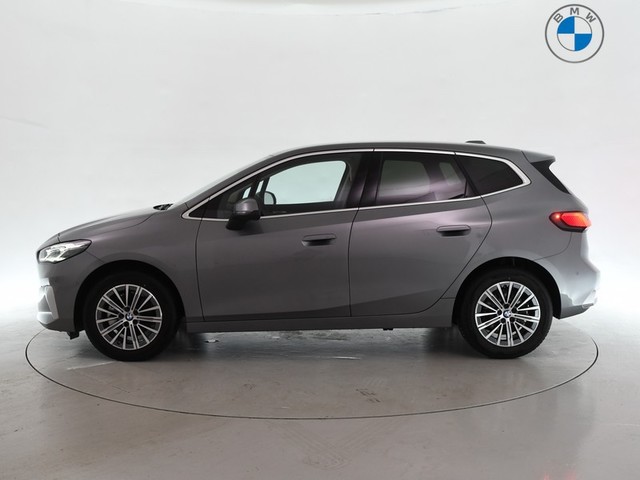 BMW Serie 2 220d Active Tourer color Gris. Año 2025. 120KW(163CV). Diésel. En concesionario BYmyCAR Madrid - Algete de Madrid