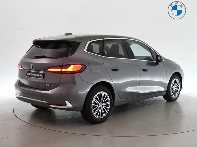 BMW Serie 2 220d Active Tourer color Gris. Año 2025. 120KW(163CV). Diésel. En concesionario BYmyCAR Madrid - Algete de Madrid