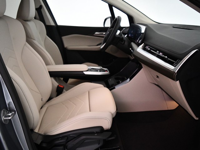 BMW Serie 2 220d Active Tourer color Gris. Año 2025. 120KW(163CV). Diésel. En concesionario BYmyCAR Madrid - Algete de Madrid