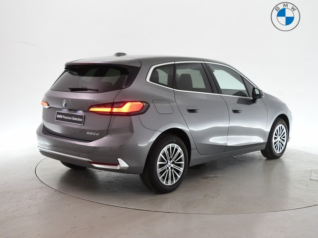 BMW Serie 2 220d Active Tourer color Gris. Año 2025. 120KW(163CV). Diésel. En concesionario BYmyCAR Madrid - Algete de Madrid