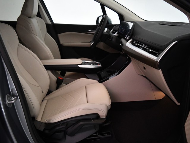 BMW Serie 2 220d Active Tourer color Gris. Año 2025. 120KW(163CV). Diésel. En concesionario BYmyCAR Madrid - Algete de Madrid