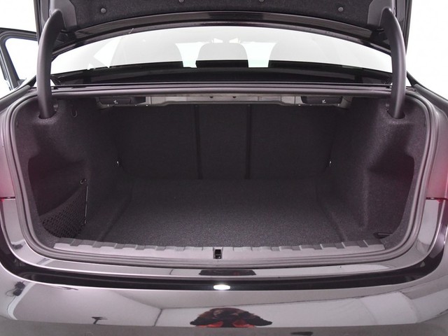 BMW Serie 3 330i color Negro. Año 2025. 180KW(245CV). Gasolina. En concesionario BYmyCAR Madrid - Algete de Madrid