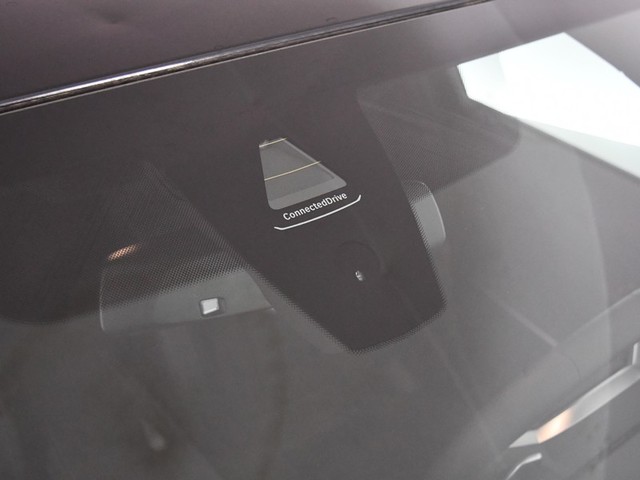 BMW Serie 3 330i color Negro. Año 2025. 180KW(245CV). Gasolina. En concesionario BYmyCAR Madrid - Algete de Madrid