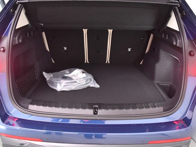 BMW iX1 xDrive30 color Azul. Año 2025. 230KW(313CV). Eléctrico. En concesionario BYmyCAR Madrid - Algete de Madrid