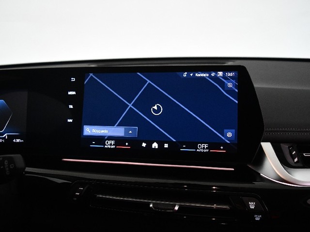 BMW iX1 xDrive30 color Gris Plata. Año 2025. 230KW(313CV). Eléctrico. En concesionario BYmyCAR Madrid - Algete de Madrid