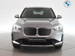 Fotos de BMW iX1 xDrive30 color Gris Plata. Año 2025. 230KW(313CV). Eléctrico. En concesionario BYmyCAR Madrid - Algete de Madrid