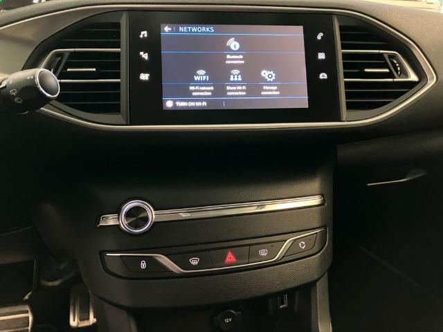 Peugeot 308 PureTech 130 S&S Tech Edition EAT8 96 kW (130 CV)