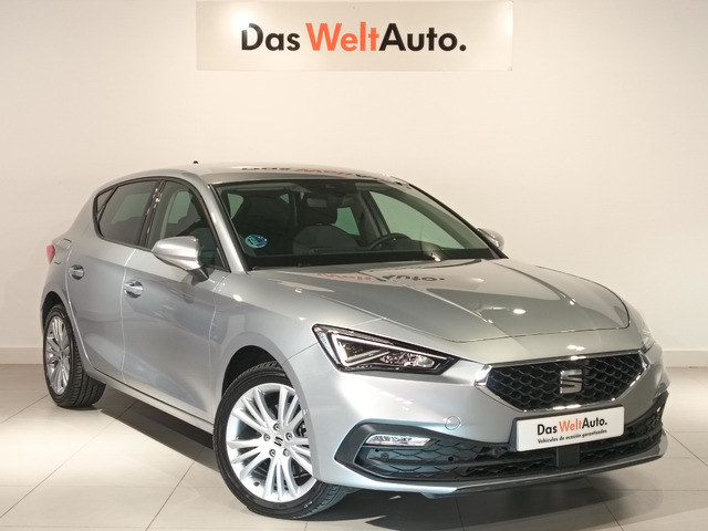 SEAT León 1.5 eTSI en Barcelona