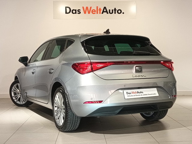 SEAT León 1.5 eTSI en Barcelona