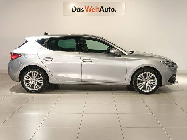 SEAT León 1.5 eTSI en Barcelona