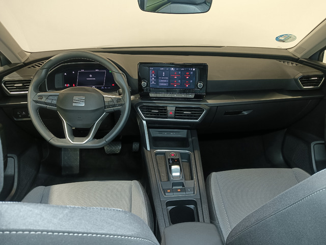 SEAT León 1.5 eTSI en Barcelona
