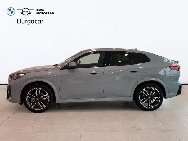 BMW X2 xDrive20d color Gris. Año 2025. 120KW(163CV). Diésel. En concesionario Burgocar (Bmw y Mini) de Burgos