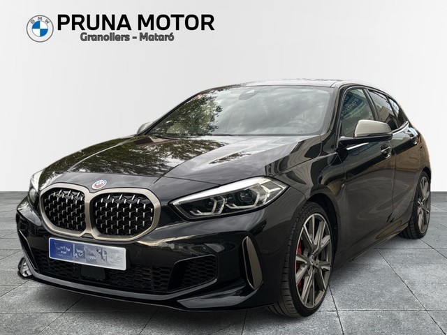 BMW Serie 1 M135i color Negro. Año 2022. 225KW(306CV). Gasolina. En concesionario Pruna Motor, S.L de Barcelona