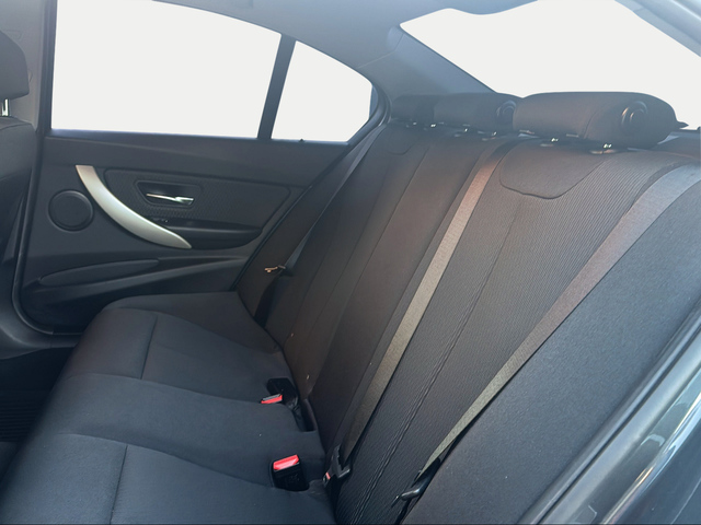 BMW Serie 3 318d color Gris. Año 2018. 110KW(150CV). Diésel. En concesionario Ilbira Motor | Granada de Granada