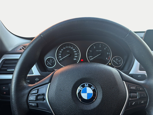 BMW Serie 3 318d color Gris. Año 2018. 110KW(150CV). Diésel. En concesionario Ilbira Motor | Granada de Granada