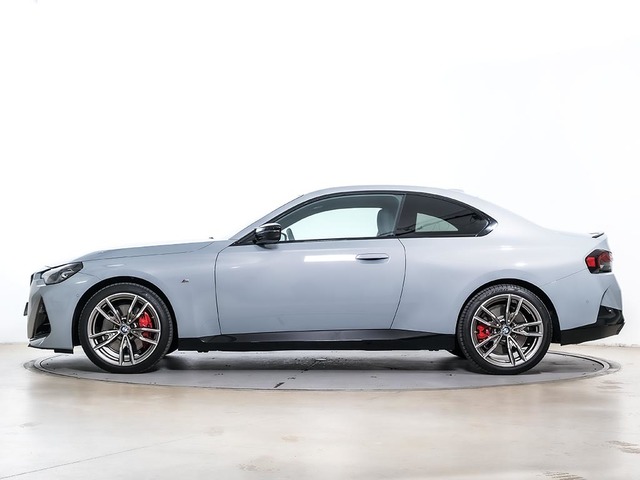 BMW Serie 2 M240i Coupe color Gris. Año 2025. 275KW(374CV). Gasolina. En concesionario Oliva Motor Tarragona de Tarragona