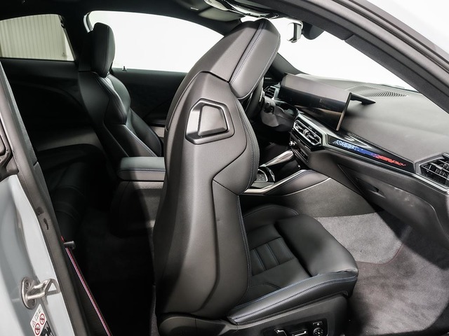 BMW Serie 2 M240i Coupe color Gris. Año 2025. 275KW(374CV). Gasolina. En concesionario Oliva Motor Tarragona de Tarragona