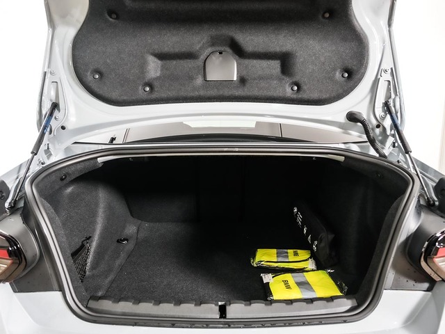 BMW Serie 2 M240i Coupe color Gris. Año 2025. 275KW(374CV). Gasolina. En concesionario Oliva Motor Tarragona de Tarragona