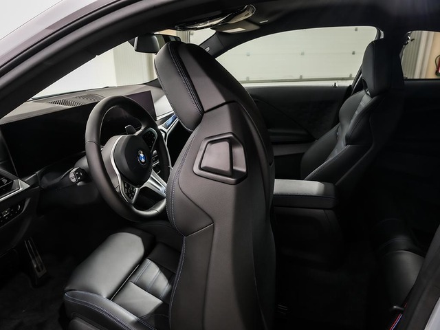 BMW Serie 2 M240i Coupe color Gris. Año 2025. 275KW(374CV). Gasolina. En concesionario Oliva Motor Tarragona de Tarragona