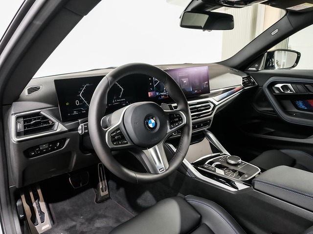 BMW Serie 2 M240i Coupe color Gris. Año 2025. 275KW(374CV). Gasolina. En concesionario Oliva Motor Tarragona de Tarragona