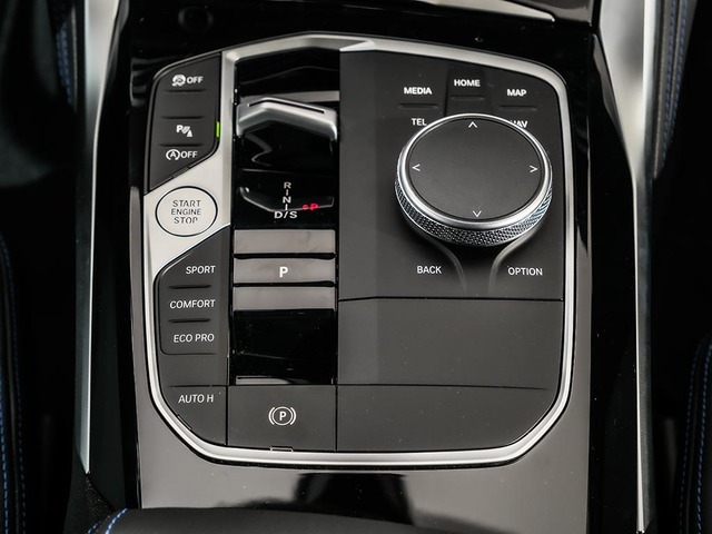 BMW Serie 2 M240i Coupe color Gris. Año 2025. 275KW(374CV). Gasolina. En concesionario Oliva Motor Tarragona de Tarragona