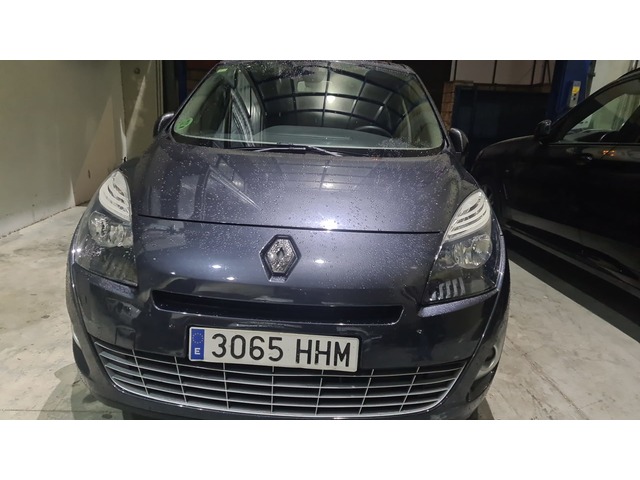 Renault Grand Scenic 2.0 Bose Edition Auto-CVT 103 kW (140 CV)