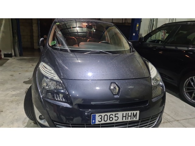 Renault Grand Scenic 2.0 Bose Edition Auto-CVT 103 kW (140 CV)