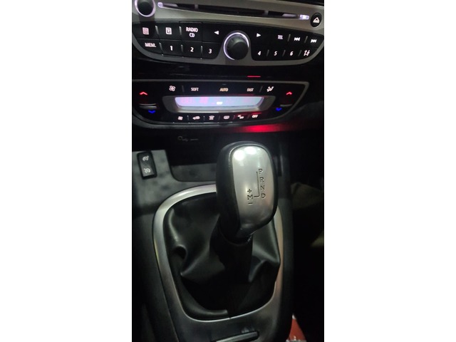 Renault Grand Scenic 2.0 Bose Edition Auto-CVT 103 kW (140 CV)