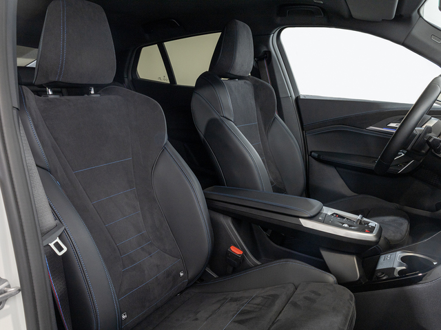 BMW X2 xDrive20d color Blanco. Año 2025. 120KW(163CV). Diésel. En concesionario Oliva Motor Girona de Girona