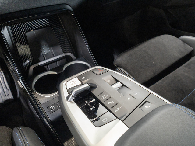 BMW X2 xDrive20d color Blanco. Año 2025. 120KW(163CV). Diésel. En concesionario Oliva Motor Girona de Girona