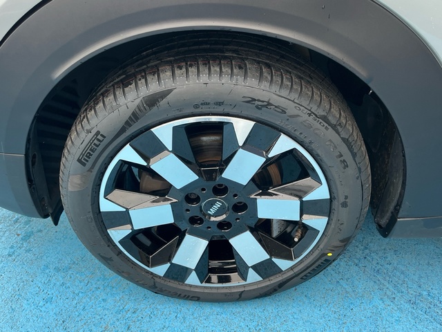 fotoG 12 del MINI MINI Countryman Cooper 100 kW (136 CV) 136cv Gasolina del 2022 en Cantabria