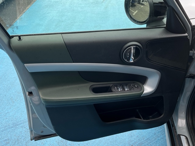 fotoG 15 del MINI MINI Countryman Cooper 100 kW (136 CV) 136cv Gasolina del 2022 en Cantabria