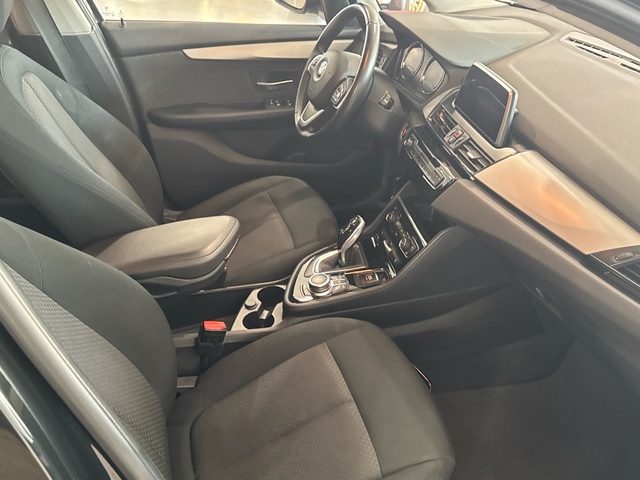 BMW Serie 2 216d Active Tourer color Negro. Año 2020. 85KW(116CV). Diésel. En concesionario Burgocar (Bmw y Mini) de Burgos